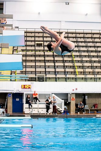 MIKAELA MACKENZIE / WINNIPEG FREE PRESS
	
Leia Berman, who will be competing in the Winter Senior National diving championships this weekend, dives at the Pan Am pool on Thursday, Dec. 14, 2023. For Josh story.
Winnipeg Free Press 2023