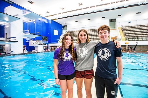 MIKAELA MACKENZIE / WINNIPEG FREE PRESS
	
Leia Berman (left), Zita Bernatsky and Attila Bernatsky, who are all competing in the Winter Senior National diving championships this weekend, at the Pan Am pool on Thursday, Dec. 14, 2023. For Josh story.
Winnipeg Free Press 2023