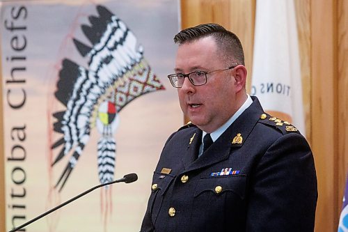 MIKE DEAL / WINNIPEG FREE PRESS
Assistant Commissioner Rob Hill, Commanding Officer, Manitoba RCMP, speaks Thursday during an announcement at the Ma Mawi Chi Itata Centre, 455 King Street, about a new initiative aimed at addressing violence against Indigenous women, girls, and 2SLGBTQQIA+ peoples. 
See Nicole Buffie story
231214 - Thursday, December 14, 2023.