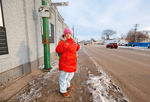 MIKE DEAL / WINNIPEG FREE PRESS
Tanis Baydak used Winnipeg Transit for 12 weeks, bussing from the North End to the University of Manitoba, before stopping because it was too unreliable.
See Gabrielle Piche and Maggie Macintosh stories
231215 - Friday, December 15, 2023.