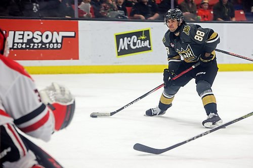 16122023
Matteo Michels #88 of the Brandon Wheat Kings takes a shot on netminder Jackson Unger #30 of the Moose Jaw Warriors during WHL action at Westoba Place on Saturday evening.
(Tim Smith/The Brandon Sun)