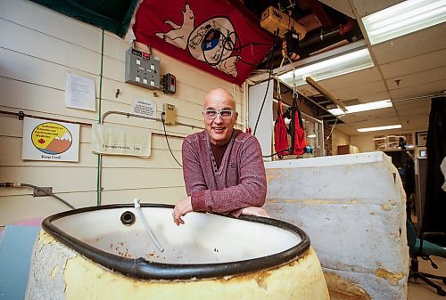 JOHN WOODS / WINNIPEG FREE PRESS
Professor and thermophysiologist, Gordon Giesbrecht. a.k.a. Professor Popsicle, is photographed with his water tanks in his office/research lab at the University of Manitoba in Winnipeg Monday, December  18, 2023. Giesbrecht is retiring Friday.

Reporter: rollason