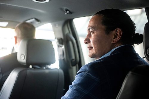 MIKAELA MACKENZIE / WINNIPEG FREE PRESS
	
Wab Kinew on the way to the Canada Goose factory on Friday, Dec. 15, 2023. For Maggie story.
Winnipeg Free Press 2023