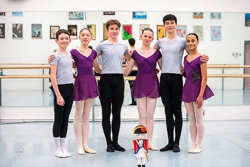 MIKAELA MACKENZIE / WINNIPEG FREE PRESS
	
Young Nutcracker dancers Deklyn Lemoine (left), Nya Chapman, Nathaniel Williams, Ania Mackenzie, Tamati Graham, and Kaya Jackson at the Royal Winnipeg Ballet on Thursday, Dec. 14, 2023. For Holly story.
Winnipeg Free Press 2023