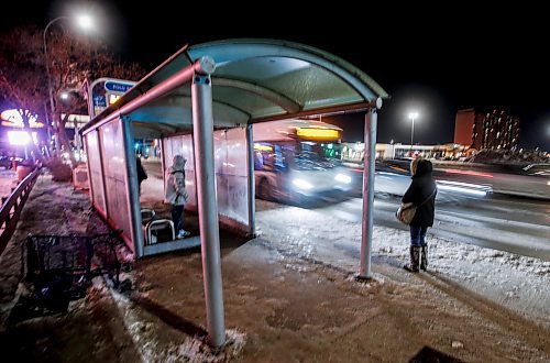 JOHN WOODS / WINNIPEG FREE PRESS
Bus shack on Portage Avenue across from Polo Park in Winnipeg Monday, December  18, 2023. 

Reporter: erik