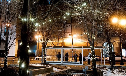 JOHN WOODS / WINNIPEG FREE PRESS
Bus shack on Graham Avenue in Winnipeg Monday, December  18, 2023. 

Reporter: ?