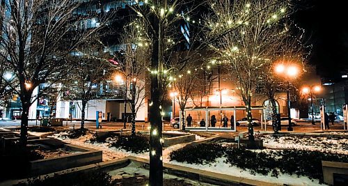 JOHN WOODS / WINNIPEG FREE PRESS
Bus shack on Graham Avenue in Winnipeg Monday, December  18, 2023. 

Reporter: ?