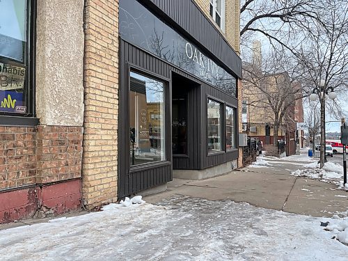 The Oak and Ivy Salon on Ninth St. in downtown Brandon, a business that has properly cleared the ice and snow. (Michele McDougall/The Brandon Sun)