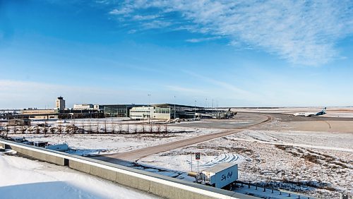 MIKAELA MACKENZIE / WINNIPEG FREE PRESS
	
The view of the Winnipeg Richardson International Airport from the roof of the ground services building on Tuesday, Dec. 19, 2023. For Martin Cash story.
Winnipeg Free Press 2023