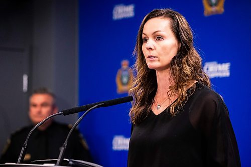 MIKAELA MACKENZIE / WINNIPEG FREE PRESS
	
Sergeant Andrea Scott of the WPS specialized investigations department speaks about the attempted murder and forcible confinement of a 27-year-old woman at a press conference on Wednesday, Dec. 20, 2023. For Erik story.
Winnipeg Free Press 2023