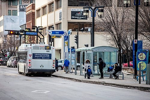 MIKAELA MACKENZIE / WINNIPEG FREE PRESS
	
Winnipeg Transit buses on Graham Avenue on Wednesday, Dec. 20, 2023. For transit series.
Winnipeg Free Press 2023