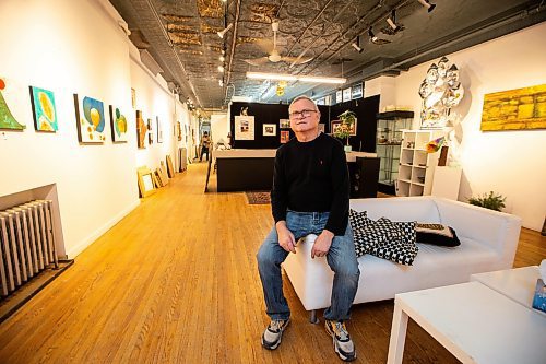 MIKAELA MACKENZIE / WINNIPEG FREE PRESS
	
Jeff Gasenzer at Fleet Galleries on Thursday, Dec. 21, 2023. The Albert Street art gallery and picture framer is closing after being in business for 40 years. For Alan Small story.
Winnipeg Free Press 2023