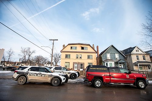 MIKAELA MACKENZIE / WINNIPEG FREE PRESS
	
The scene of a fire at McDermot Avenue and Juno Street on Thursday, Dec. 21, 2023. 
Winnipeg Free Press 2023