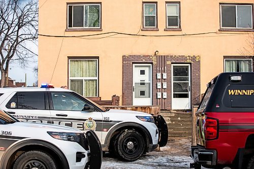 MIKAELA MACKENZIE / WINNIPEG FREE PRESS
	
The scene of a fire at McDermot Avenue and Juno Street on Thursday, Dec. 21, 2023. 
Winnipeg Free Press 2023