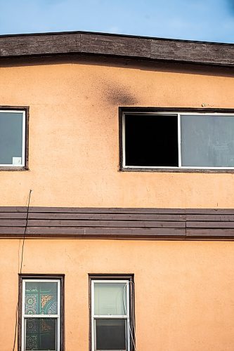 MIKAELA MACKENZIE / WINNIPEG FREE PRESS
	
The scene of a fire at McDermot Avenue and Juno Street on Thursday, Dec. 21, 2023. 
Winnipeg Free Press 2023