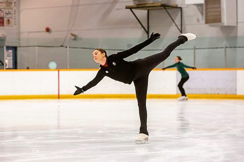 BROOK JONES / WINNIPEG FREE PRESS
Skate Winnipeg offers adult figure skating classes which are for adults 28 years and older three times a week.. Pictured: Elizabeth Kenyon, 28, practices at the Eric Coy Arena in Winnipeg, Man., Thursday, Dec. 14, 2023.