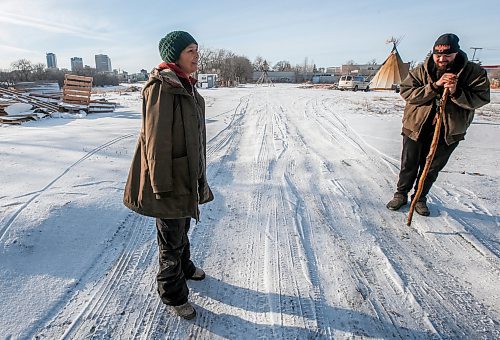 JOHN WOODS / WINNIPEG FREE PRESS
Sipihko, left, and Gold Star talk to media at an encampment on Higgins in Winnipeg Monday, December  25, 2023. 

Reporter: Malak