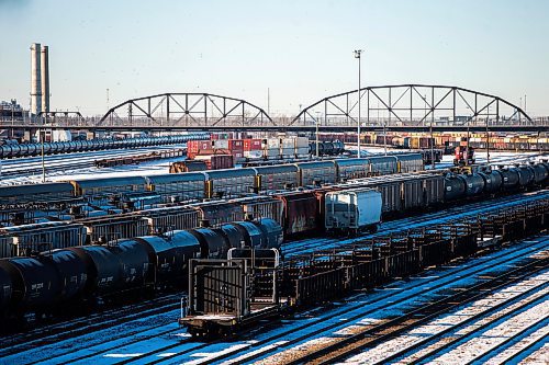 MIKAELA MACKENZIE / WINNIPEG FREE PRESS
	
Rail lines divide the city, as seen from the Salter Street bridge, on Thursday, Dec. 28, 2023. For CP rail line moving story.
Winnipeg Free Press 2023