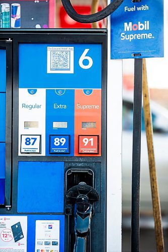 MIKAELA MACKENZIE / WINNIPEG FREE PRESS
	
Gas pumps at the Polo Park Mobil gas station on Friday, Dec. 29, 2023. The gas tax will be paused on Jan. 1st, which should further reduce gas prices. For Danielle story.
Winnipeg Free Press 2023