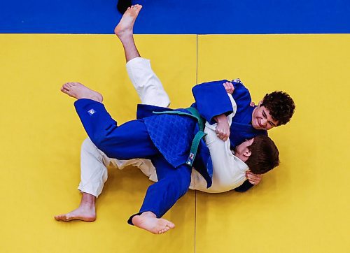 JOHN WOODS / WINNIPEG FREE PRESS
Nathaniel Sacha Panchuk (white) and Lucas Klassen (blue) compete in the U-16 66kg category during the Judo Manitoba provincial championships at Canada Sport For Life Sunday, December 10, 2023. Klassen defeated Panchuk.

Reporter: standup