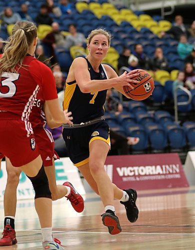 Brandon University Bobcats Reetta Tulkki drives against the Winnipeg Wesmen during her Canada West women's basketball game held at the Healthy Living Centre on Saturday. (Thomas Friesen/The Brandon Sun)