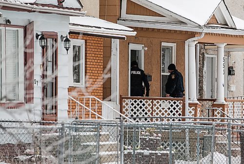 JOHN WOODS / WINNIPEG FREE PRESS
Police canvas as they investigate at 575 and 583 Furby in Winnipeg Sunday, January 7, 2024. 

Reporter: tyler