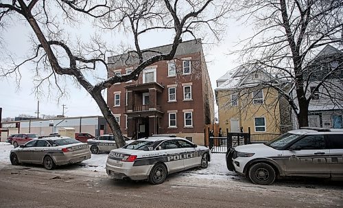JOHN WOODS / WINNIPEG FREE PRESS
Police investigate at 583 Furby after raiding 575 Furby in Winnipeg Sunday, January 7, 2024. 

Reporter: tyler