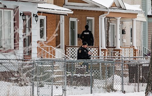 JOHN WOODS / WINNIPEG FREE PRESS
Police canvas as they investigate at 575 and 583 Furby in Winnipeg Sunday, January 7, 2024. 

Reporter: tyler