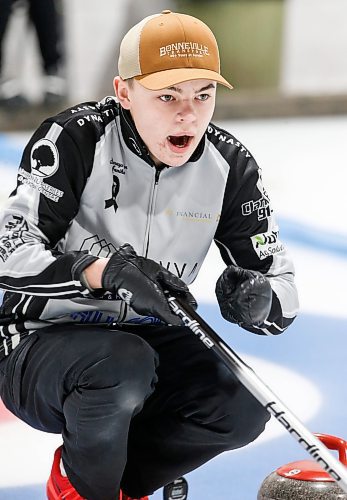 JOHN WOODS / WINNIPEG FREE PRESS
Nash Sugden curls against Rylan Campbell in the 2024 U18 Boys Provincial Championship game in Selkirk Sunday, January 7, 2024. 

Reporter: taylor