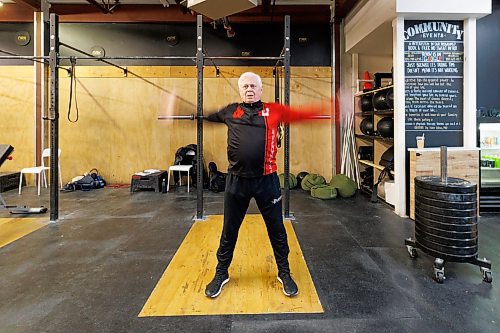 MIKE DEAL / WINNIPEG FREE PRESS
Doug Sinclair works out at Norak CrossFit, 51 Heaton Avenue.
See AV Kitching story
240108 - Monday, January 08, 2024.