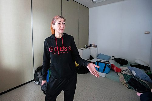 MIKAELA MACKENZIE / WINNIPEG FREE PRESS
	
Samantha, one of the first folks to use the service, in her room at the cold weather pop-up shelter run by St. Boniface Street Links at 604 St. Mary&#x573; Road on Tuesday, Jan. 9, 2024. For Nicole Buffie story.
Winnipeg Free Press 2023