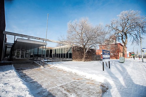 MIKAELA MACKENZIE / WINNIPEG FREE PRESS
	
The cold weather pop-up shelter run by St. Boniface Street Links at 604 St. Mary&#x2019;s Road on Tuesday, Jan. 9, 2024. For Nicole Buffie story.
Winnipeg Free Press 2023