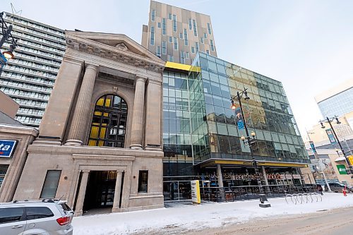 MIKE DEAL / WINNIPEG FREE PRESS
A portion of 311 Portage Ave. is up for sale. 
See Gabrielle Piche story
240109 - Tuesday, January 09, 2024.