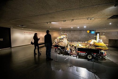 MIKAELA MACKENZIE / WINNIPEG FREE PRESS
	
Kim Adam's Earth Wagons sculpture at the Winnipeg Art Gallery on Wednesday, Jan. 10, 2024. For Jen story.
Winnipeg Free Press 2023