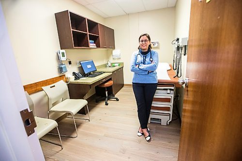 MIKAELA MACKENZIE / WINNIPEG FREE PRESS
	
Dr. Shadi Rezazadeh in the re-opened Rivergrove Medical Clinic (it is currently operating as a walk-in, but she is expecting to hire more doctors and bring back patients soon) on Friday, Jan. 12, 2024. For Kevin story.
Winnipeg Free Press 2023