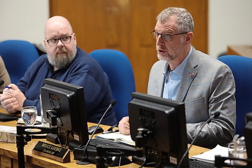 Coun. Bruce Luebke (Ward 6, right) asks questions about proposed changes to the city's financial reserves during a pre-budget special meeting of city council on Monday as Coun. Shaun Cameron (Ward 4, left) looks on. (Colin Slark/The Brandon Sun)