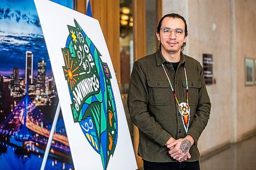 MIKAELA MACKENZIE / WINNIPEG FREE PRESS
	
Artist Jordan Stranger with the new Winnipeg 150 graphic at City Hall on Monday, Jan. 15, 2024. For Tyler story.
Winnipeg Free Press 2023