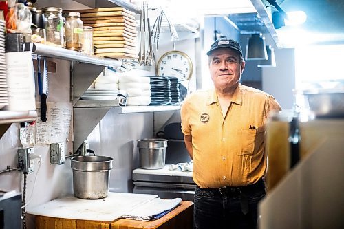 MIKAELA MACKENZIE / WINNIPEG FREE PRESS
	
Dean Herkert, chef at Bistro on Notre Dame and instructor at Me-yaw-sin Micowin, on Wednesday, Jan. 17, 2024. Me-yaw-sin Micowin is a new culinary program teaching M&#xe9;tis youth.
Winnipeg Free Press 2024