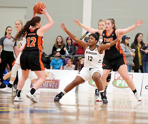 Sydney Teece defends the Thompson Rivers WolfPack during her inaugural Canada West women's basketball victory as a rookie in 2020. (Brandon Sun files)