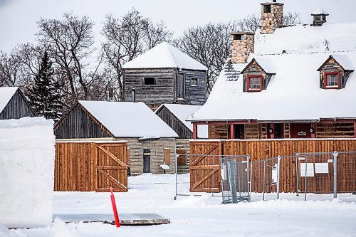 MIKAELA MACKENZIE / WINNIPEG FREE PRESS
	
Fort Gibraltar, under construction in preparation for Festival du Voyageur, on Thursday, Jan. 18, 2024. For Eva Wasney story.
Winnipeg Free Press 2024