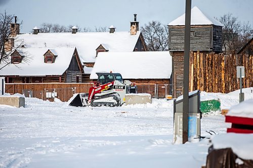 MIKAELA MACKENZIE / WINNIPEG FREE PRESS
	
Fort Gibraltar, under construction in preparation for Festival du Voyageur, on Thursday, Jan. 18, 2024. For Eva Wasney story.
Winnipeg Free Press 2024