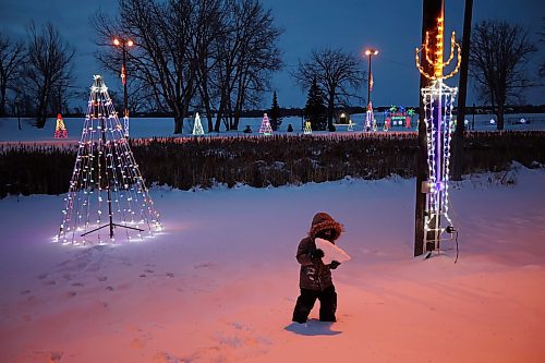 19012024
Six-year-old Sawyer Kissock plays in the snow at the Brandon Skating Oval at dusk on Friday evening.
(Tim Smith/The Brandon Sun)