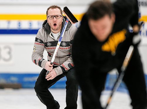 JOHN WOODS / WINNIPEG FREE PRESS
Andrew Irving curls against Dean Dunstone in the final of the Manitoba Open at St Vital Curling Club Monday, January 22, 2024. 

Reporter: josh