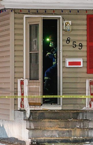 JOHN WOODS / WINNIPEG FREE PRESS
Firefighters and police were called to 859 Lorette for a fire in Winnipeg Tuesday, January 23, 2024. A person was taken to hospital.

Reporter: nicole