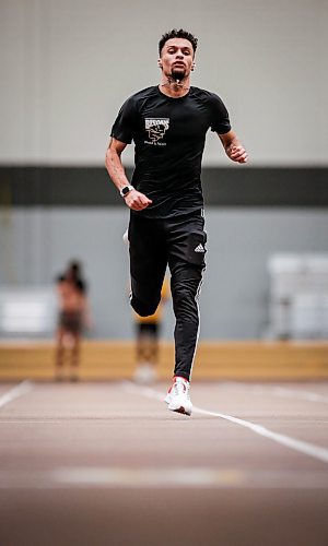 JOHN WOODS / WINNIPEG FREE PRESS
Tyler Cox-Yestrau (300m track), who qualified for the USports national championships this past Saturday, is photographed during training at the University of Manitoba in Winnipeg Tuesday, January 23, 2024.

Reporter: josh