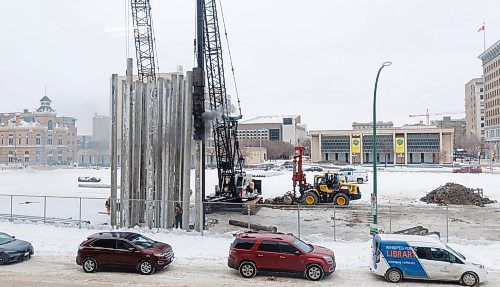 MIKE DEAL / WINNIPEG FREE PRESS
Construction crews drive piles into the ground as the first phase of the Market Lands project gets underway. Located on the land by City Hall where the old Winnipeg Police headquarters stood, the new construction was supposed to start in the winter/spring 2022 and finish in the summer of 2024.
240124 - Wednesday, January 24, 2024.