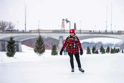 MIKAELA MACKENZIE / WINNIPEG FREE PRESS
	
James Torrance, who has been waiting for opening day (and checking daily), skates on the Nestaweya River Trail at The Forks on Thursday, Jan. 25, 2024. For Malak (?) story or standup.
Winnipeg Free Press 2024