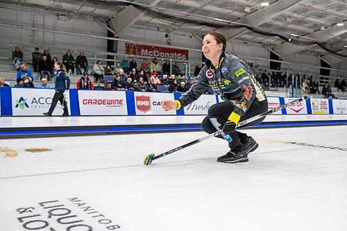 BROOK JONES / WINNIPEG FREE PRESS
Skip Lisa McLeod of Team McLeod from the Portage Curling Club competes in the 2024 Manitoba Women's Curling Championships - Scotties Tournament of Hearts presented by Rocky Mountain Equipment at the Access Event Centre in Morden, Man., Wednesday, Jan. 24, 2024. Members of Team McLeod include third Janelle Lach, second Hallie McCannell, lead Jolene Callum and alternate Hailey McFarlane. Pictured: McLeod follows her rock down the curling sheet during her team's match against Team Cameron from the Granit Curling Club Wednesday, Jan. 24, 2024.