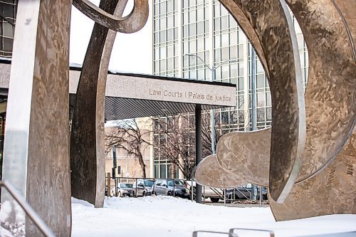 MIKAELA MACKENZIE / WINNIPEG FREE PRESS

The Law Courts in Winnipeg on Friday, Jan. 26, 2024. Defence lawyers say Manitoba&#x573; justice system is at a &#x4a2;reaking point&#x4e0;due to chronic underfunding. For Erik story.
Winnipeg Free Press 2024.