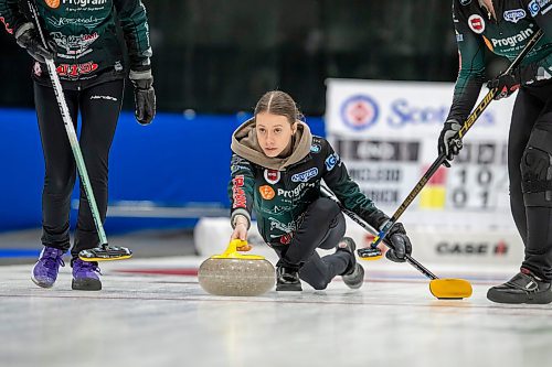 BROOK JONES / WINNIPEG FREE PRESS
Skip Zoey Terrick of Team Terrick from the Heather Curling Club competes in the 2024 Manitoba Women's Curling Championships - Scotties Tournament of Hearts presented by Rocky Mountain Equipment at the Access Event Centre in Morden, Man., Friday, Jan. 26, 2024. Members of Team Terrick also include third Cassidy Dundas, second Tessa Terrick, lead Jensen Letham and alternate Jayceee Terrick. Pictured: Terrick delivers a rock during her team's match against Team McLeod from the Portage Curling Club Friday, Jan. 26, 2024. Team Lawes earned an 8-4 victory over Team McLeod.